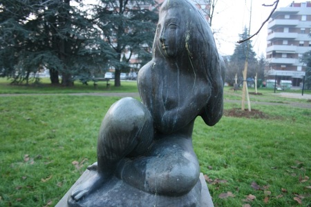 Ivo Soli, Nudo femminile, 1937; presso il Parco Europa (foto del 22 dicembre 2013)